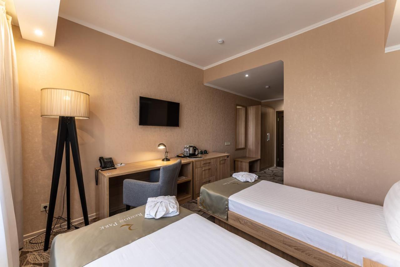 Renion Park Hotel Almaty Eksteriør bilde